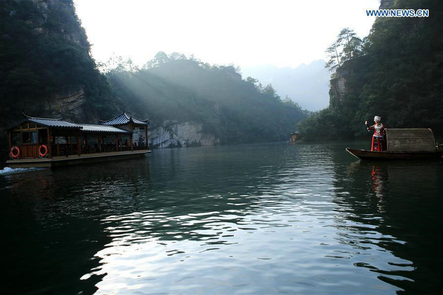 Tourism in Zhangjiajie improved as local environment well preserved