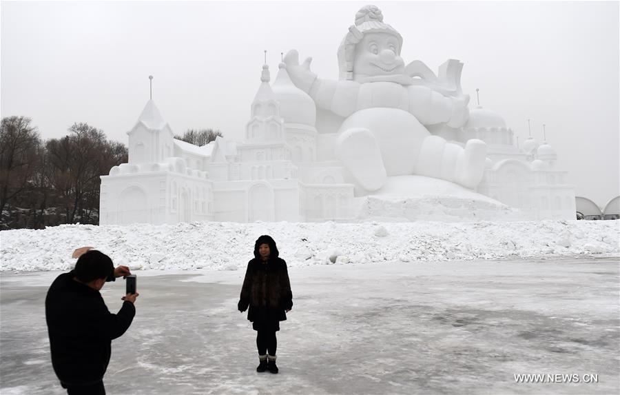 34-meter-tall snowman seen at Int'l Snow Sculpture Art Expo