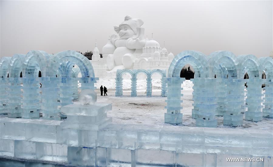 34-meter-tall snowman seen at Int'l Snow Sculpture Art Expo