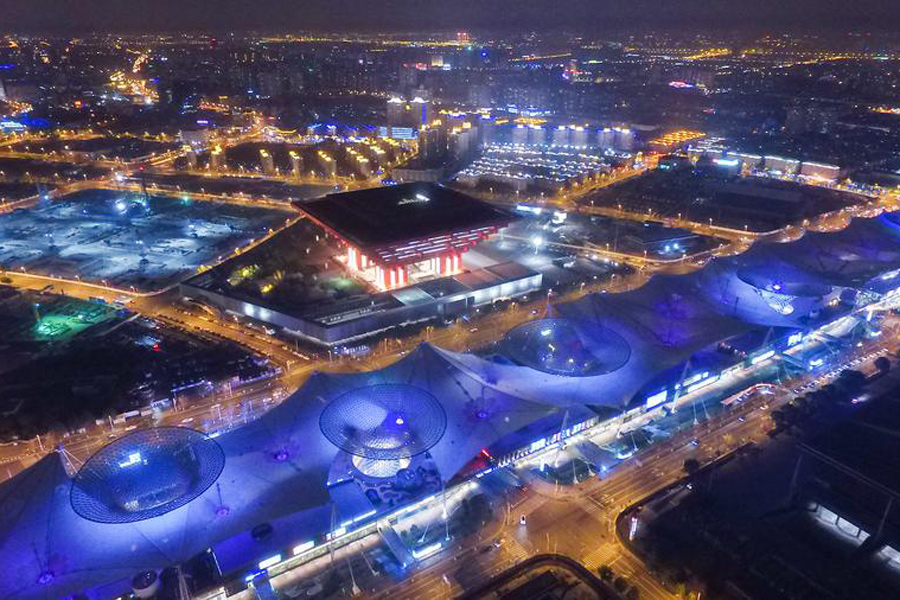 Night scenery of Shanghai on New Year's eve