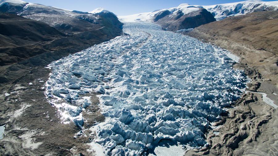 Icy beauty of Gangbu glacier in Tibet