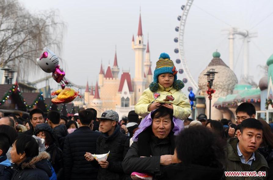 China witnesses tourism peak of Lunar New Year