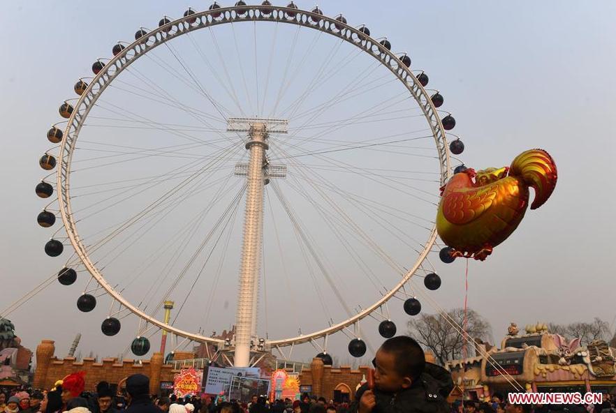 China witnesses tourism peak of Lunar New Year