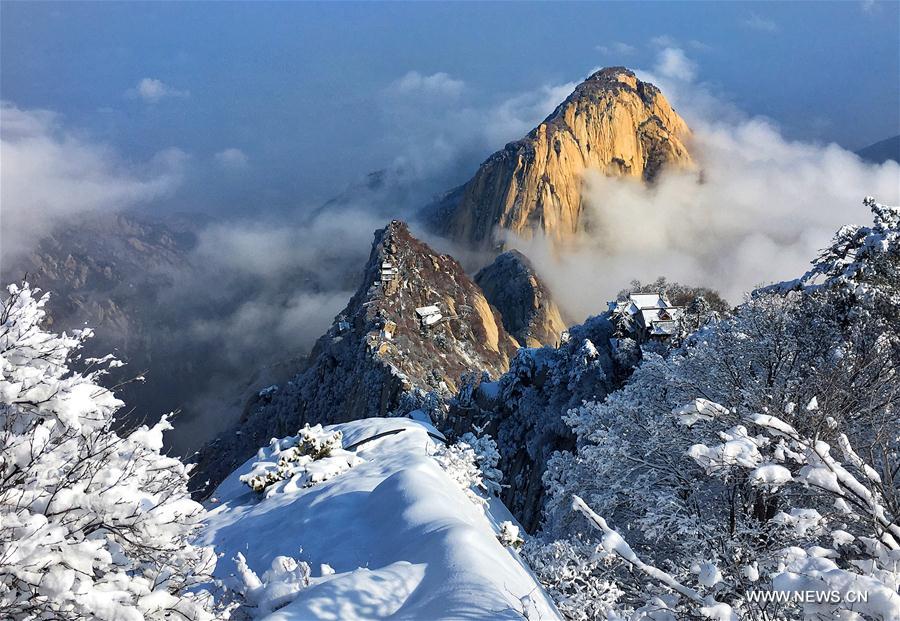 Scenery of Huashan Mountain after snow