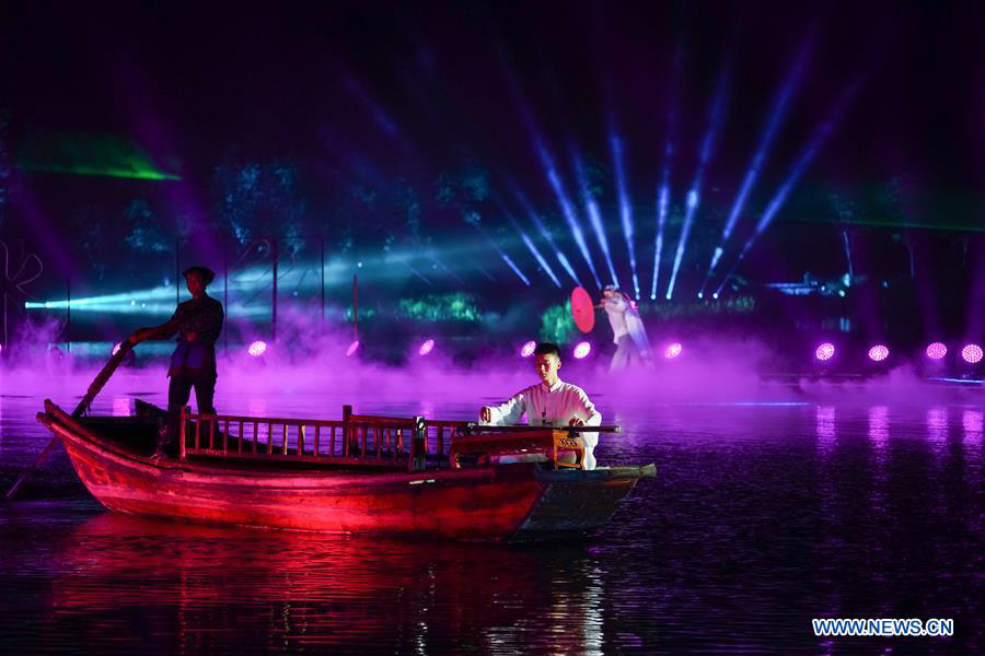 China Zhouzhuang Int'l Tourism Festival kicks off