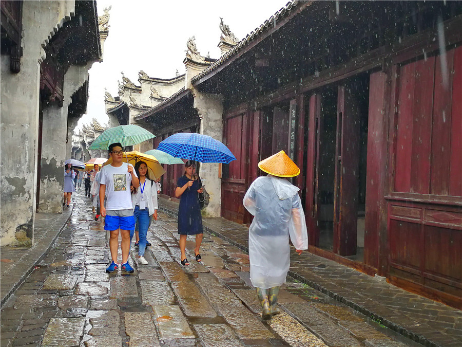 Hubei's Honghu boasts revolutionary tourist route