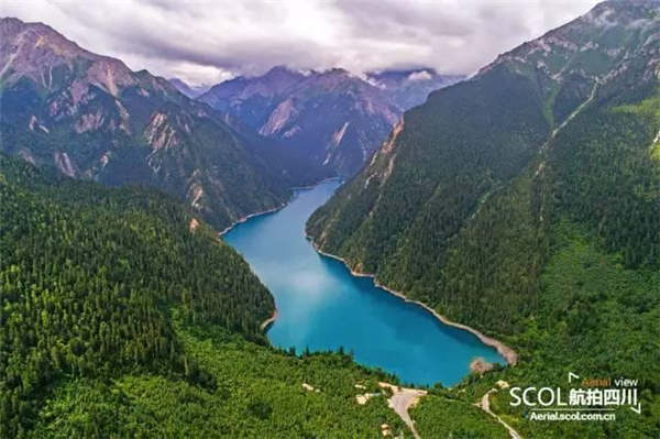 Quake-hit Jiuzhaigou regaining its beauty