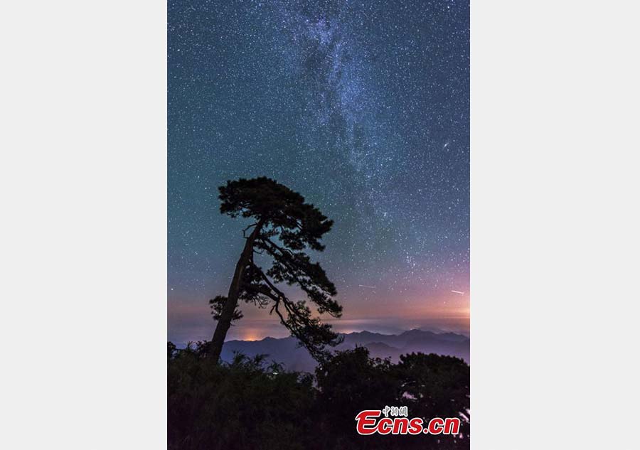 'Starry, starry nights' over Sanqing Mountain