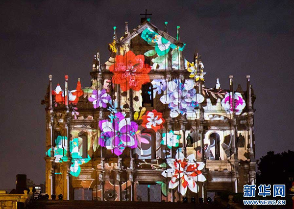 Macao launches light festival to attract tourists