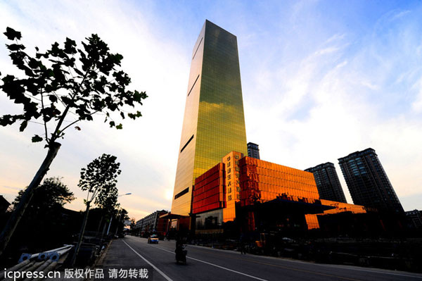 Gold 1.5b-yuan hotel