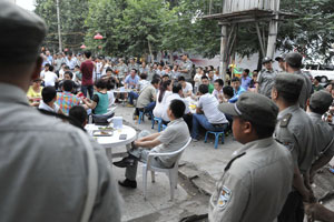 Trending: Ferrari stands out in Jinan shantytown