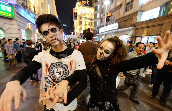 Trending: Ghoulish garb may earn police penalty