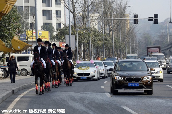 Trending: Men race in heels