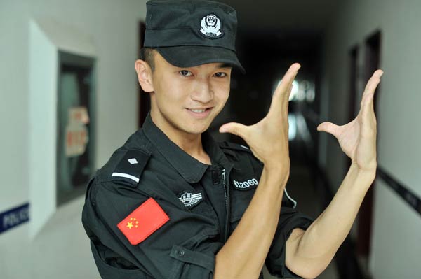 Handsome policeman's viral finger tutting video