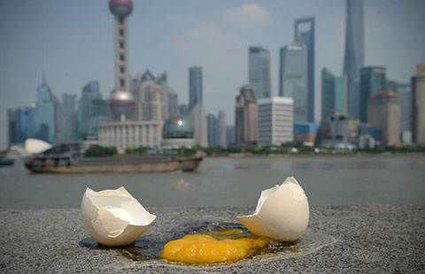 Eggs sizzle in Shanghai's heat wave[1]- Chinad