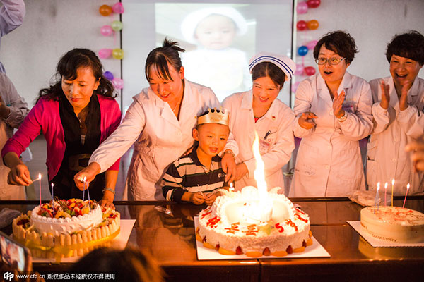Abandoned boy celebrates birthday in hospital