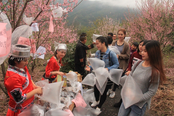 Villagers sell fresh air to urban residents in Guangdong
