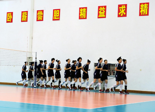 新女排王宝泉主抓“主攻” 王一梅面临新人竞争
