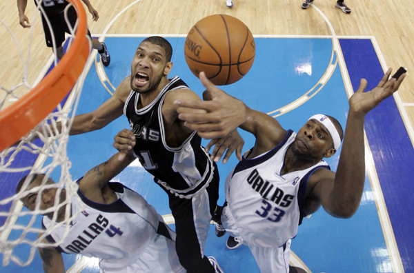 NBA季后赛：邓肯25分 马刺客场102:88屠小牛