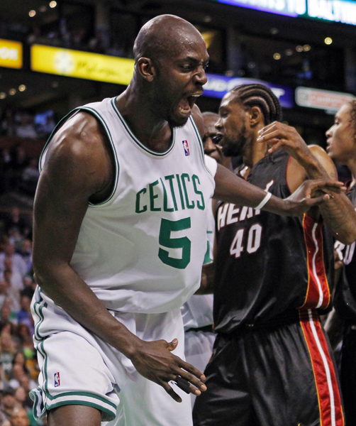 NBA：绿衫军灭火 骑士驾驭公牛 双双晋级