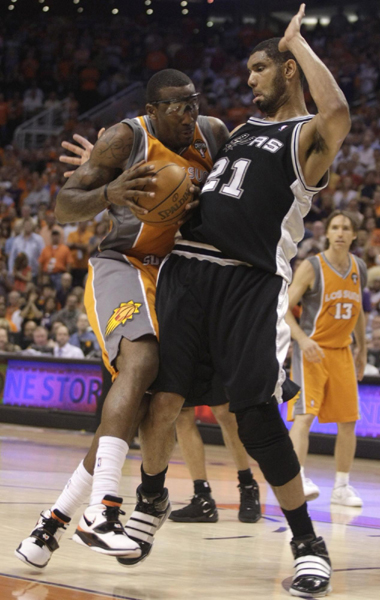 NBA：弗莱5记三分助太阳 马刺苦战0:2打道回府
