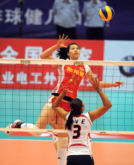 女排精英赛：中国队3:0完胜多米尼加