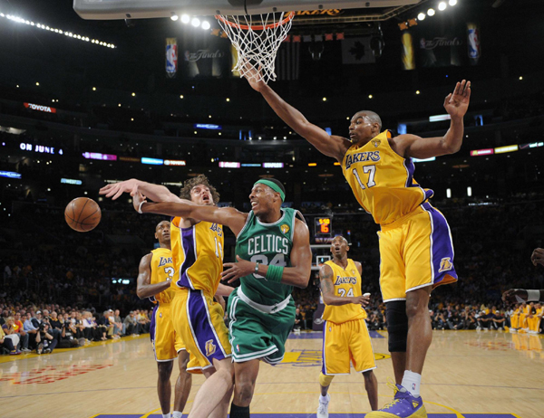 NBA：科比30分加索尔两双 湖人胜凯尔特人总分1:0