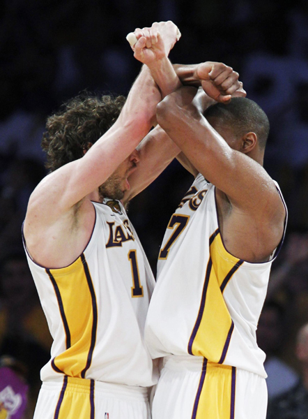 NBA：雷•阿伦三分破纪录 绿衫军苦胜湖人扳平总分