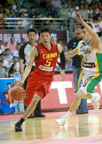开局糟糕创10年最差纪录 中国男篮不敌立陶宛