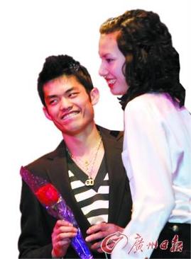 林丹谢杏芳低调领证 200㎡爱巢筑在北京(图)