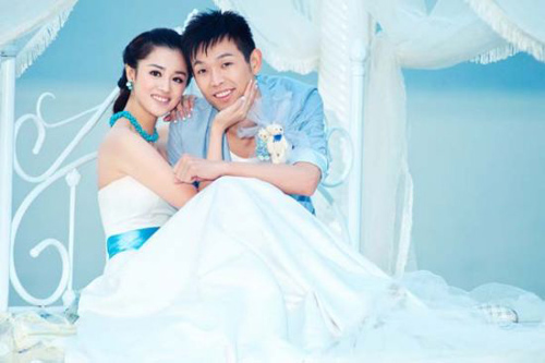 朱启南家乡办订婚典礼 父透露一见钟情