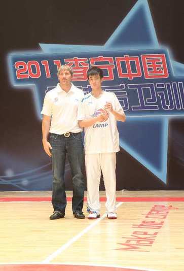 2011李宁中国篮球后卫训练营闭幕