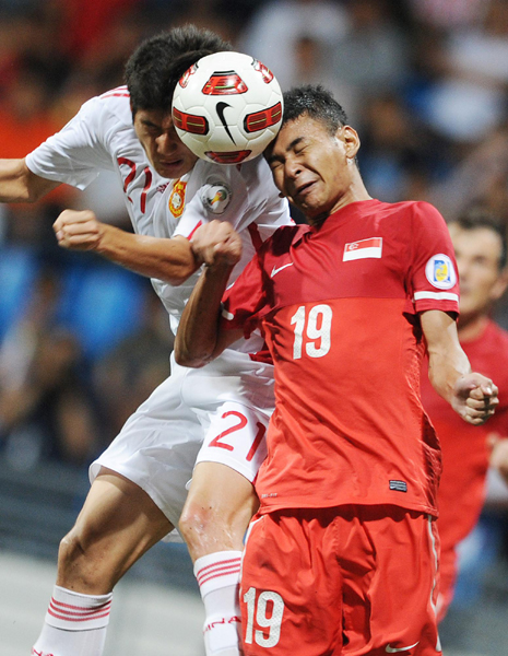中国队大胜新加坡队 卡马乔承认胜利来得太晚