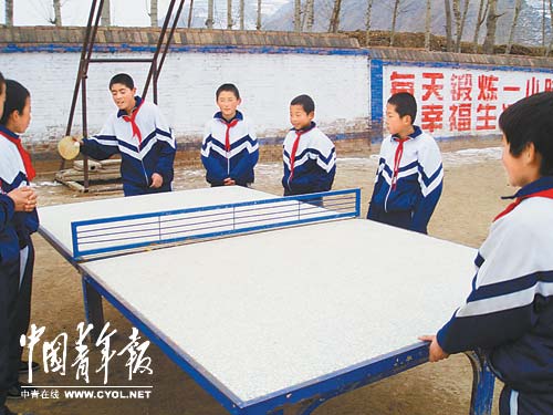 山村学校体育患上“城市病”