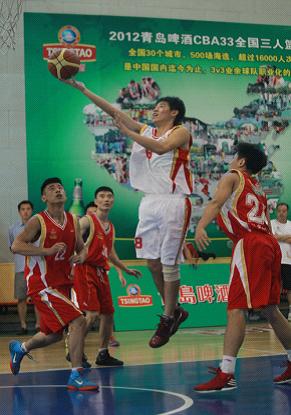 与梦想只差一个篮球的距离