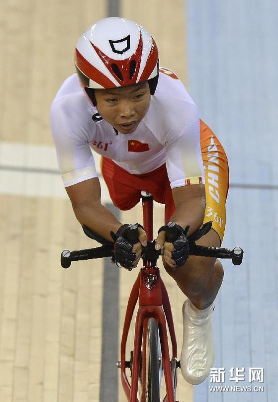 残奥会场地自行车:中国选手曾思妮破世界纪录
