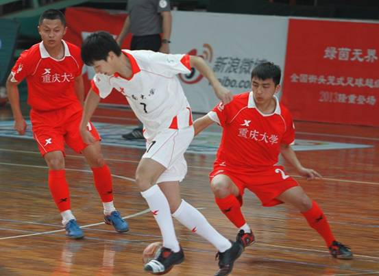 特步大五联赛重庆赛区落幕 重庆大学狂胜夺冠