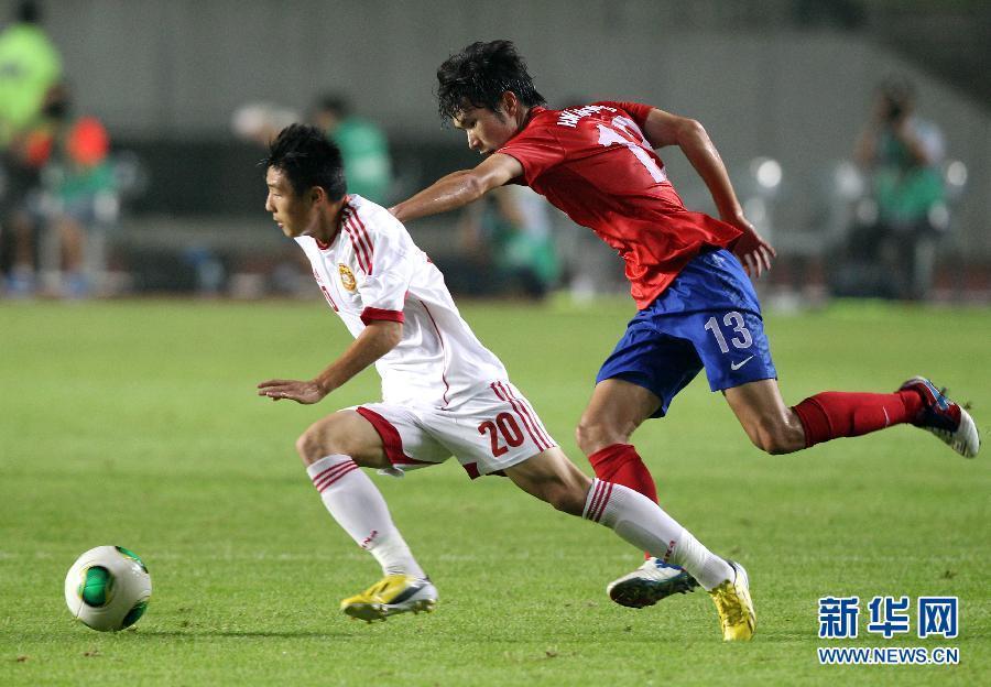 东亚杯：曾诚奋勇屡救险 国足0:0战平韩国