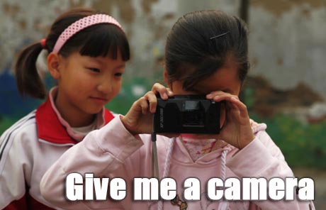 Migrant children: Give me a camera