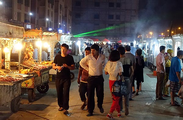Looking for the night market? Just follow your nose