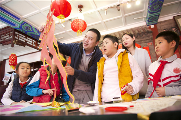 Chinese kite maker keeps a lost art flying