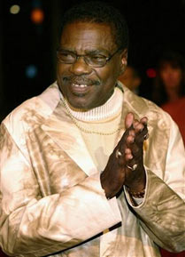 Billy Preston poses as he arrives for a taping of the CBS television network special 'Genius A Night to Remembe,r' honoring the late legendary musician Ray Charles, in Los Angeles in this October 8, 2004 file photo. Preston, a so-called 'fifth Beatle' who also played with the Rolling Stones and enjoyed solo success in his own right, died in Arizona on Tuesday after a long illness. He was 59. (Fred Prouser/Reuters) 