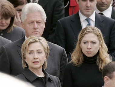 Chelsea clinton hot pics