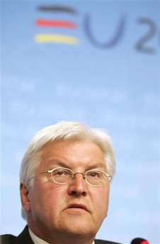 Germany's Foreign Minister and President of the EU Council Frank-Walter Steinmeier addresses the media at the EU foreign ministers meeting in Luxembourg, Monday, April 23, 2007.