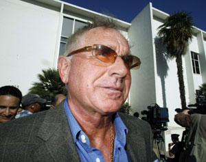 Prince Frederic Von Anhalt walks away from a news conference after filing paternity papers at the Santa Monica courthouse in Santa Monica, California February 15, 2007. Von Anhalt, husband of actress Zsa Zsa Gabor, claims that he had sexual intercourse with Anna Nicole Smith in January 2006 and believes that he is the father of her baby daughter Dannielynn Hope Smith.