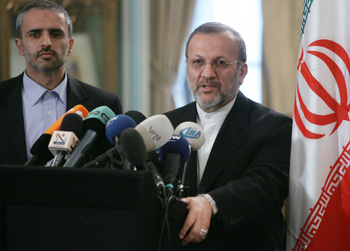 Iran, Russia to hold talks over nuclear issue