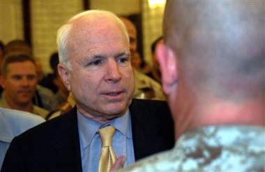 Senators tell Iraqis: US losing patience