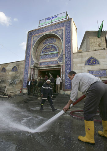 Mosque suicide bombers claims 79 in Baghdad