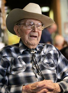 At 105, oldest CEO sells wear to stars