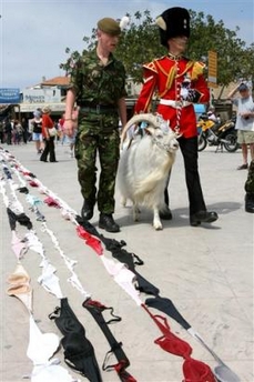Women break bra world record